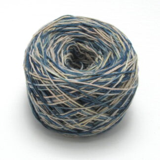 Hilo de algodón delgado